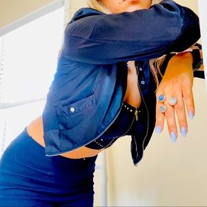 Black crop blouse with zipper